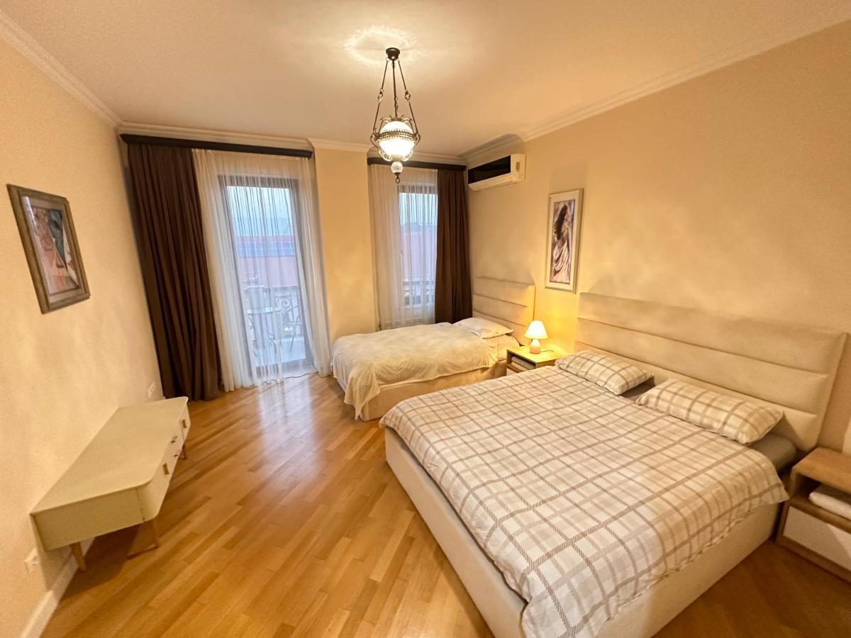 Apartment In Downtown "Rustaveli Residence" Тбілісі Екстер'єр фото