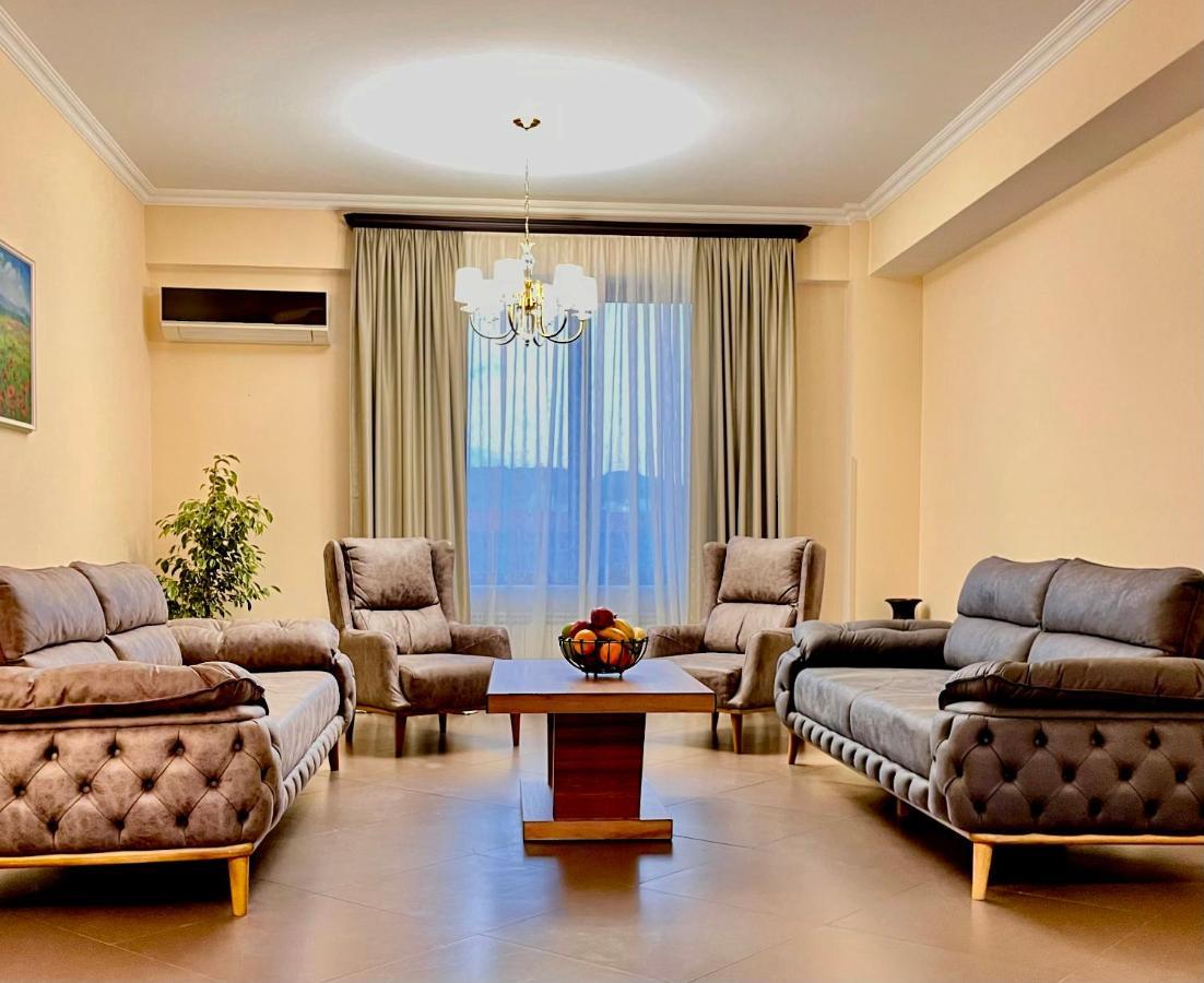 Apartment In Downtown "Rustaveli Residence" Тбілісі Екстер'єр фото